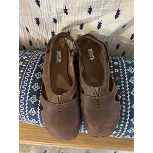 Duluth Trading Co - Women's Andina Leather Mary Jane Shoes | Size 9